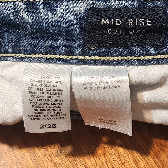 Lucky Brand Denim Frayed Hem Women Shorts Teen Sz 2/26 - Picture 10 of 10